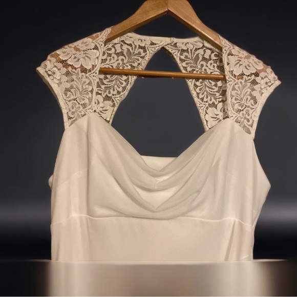 Wedding Dress - Picture 2 of 5